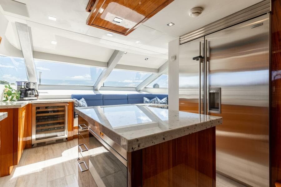 2014 Hatteras 80 - Photo 17