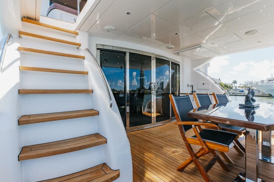 2014 Hatteras 80 - Photo 7
