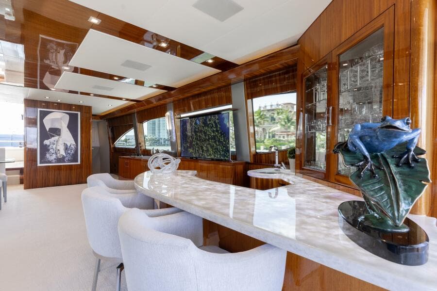 2014 Hatteras 80 - Photo 34
