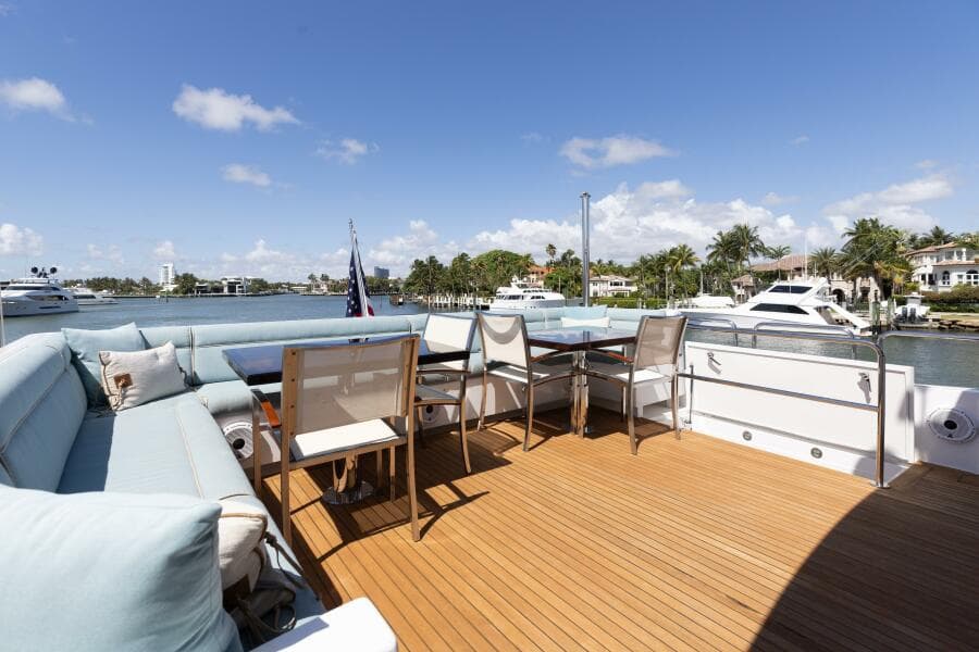 2014 Hatteras 80 - Photo 70