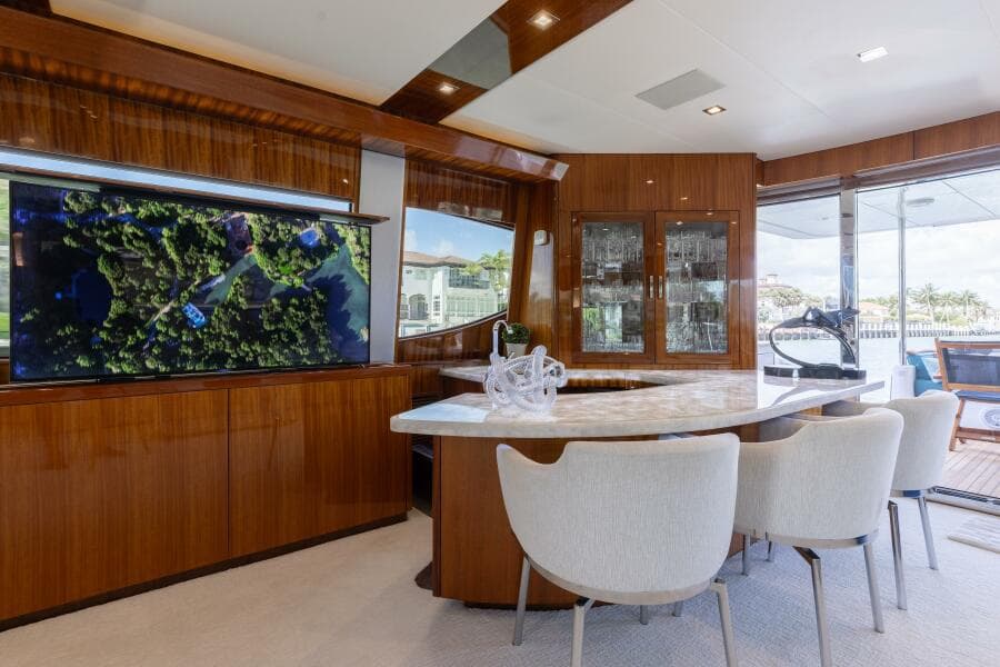 2014 Hatteras 80 - Photo 16