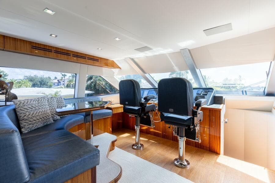2014 Hatteras 80 - Photo 35