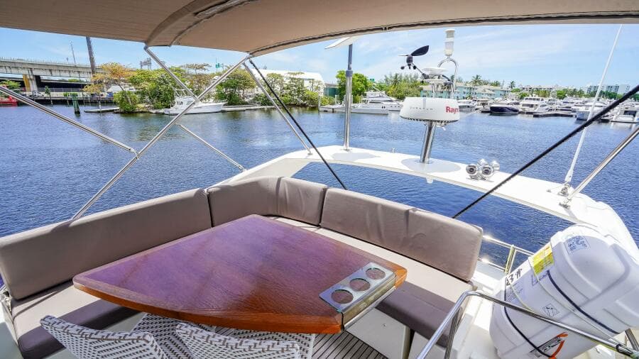2018 Prestige 500 Flybridge