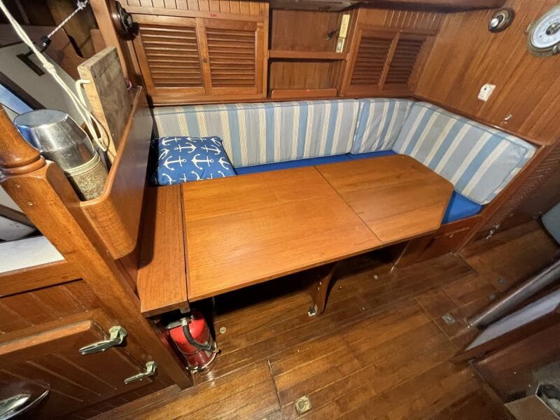 1982 Tayana Tayana 37