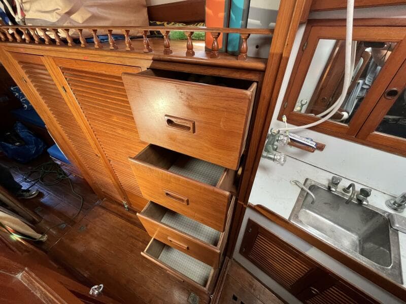 1982 Tayana Tayana 37