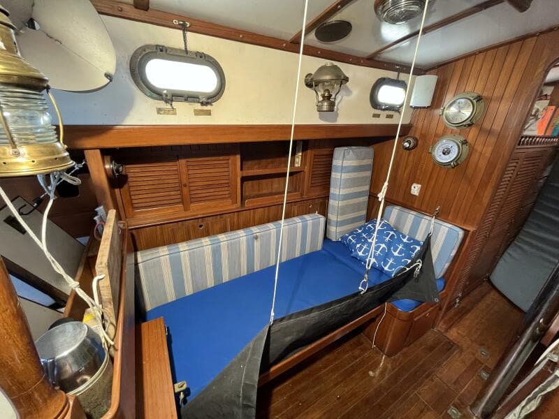 1982 Tayana Tayana 37