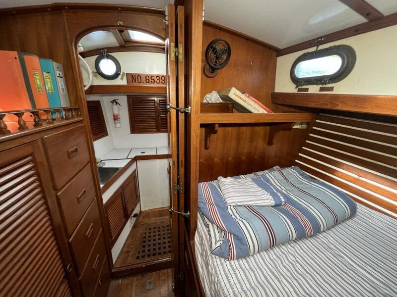 1982 Tayana Tayana 37