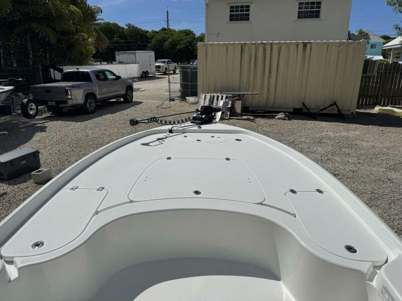 2016 Yellowfin 24 Bay