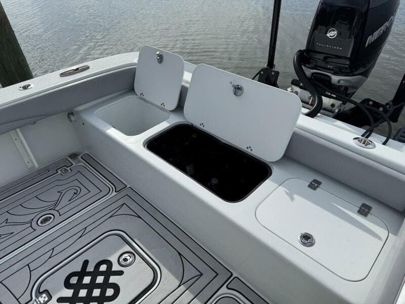 2021 Yellowfin 26 Hybrid