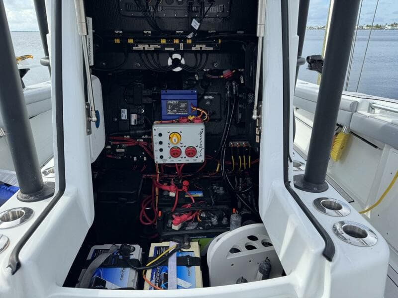 2021 Yellowfin 26 Hybrid