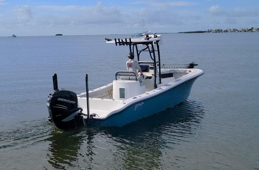 2021 Yellowfin 26 Hybrid
