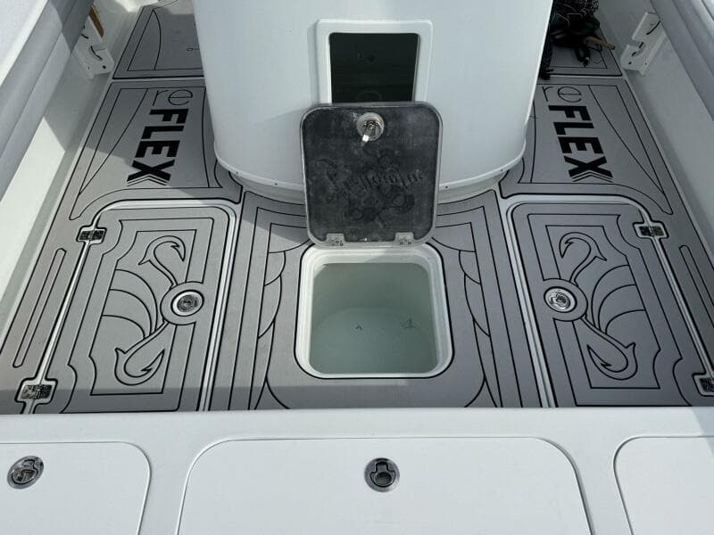 2021 Yellowfin 26 Hybrid