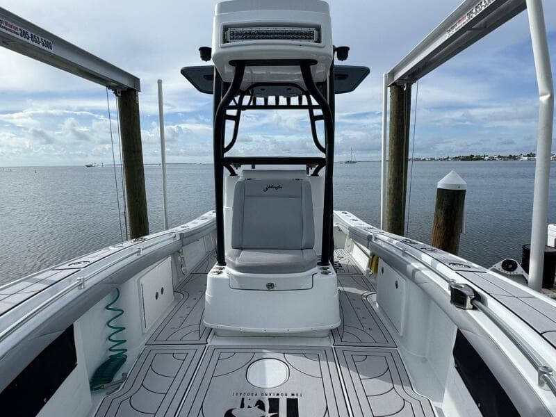 2021 Yellowfin 26 Hybrid
