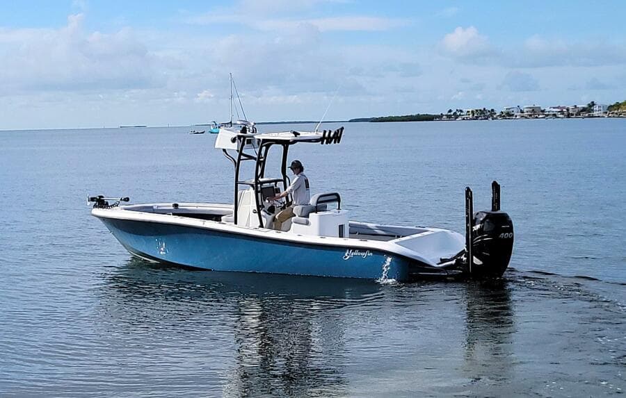 2021 Yellowfin 26 Hybrid