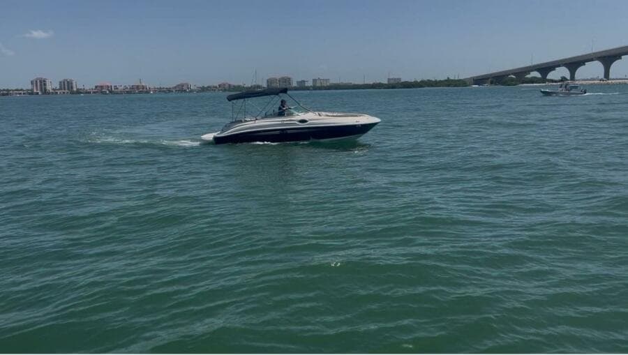 2007 Sea Ray 240 SUNDECK