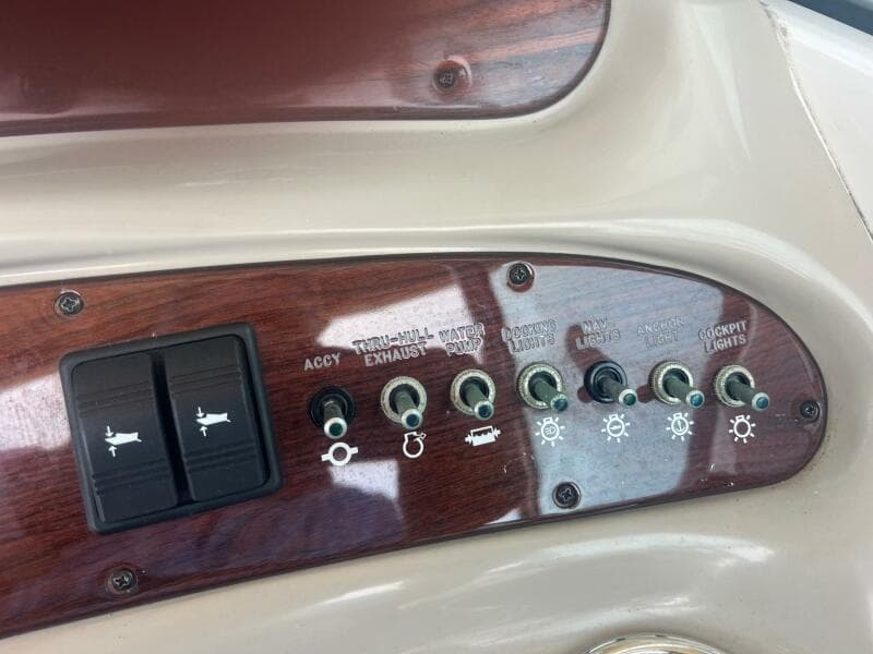 2007 Sea Ray 240 SUNDECK