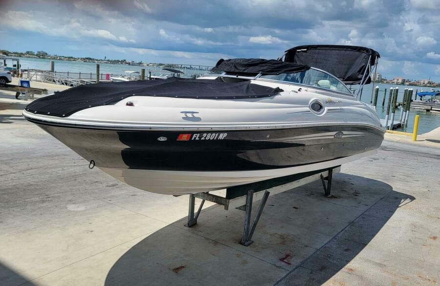2007 Sea Ray 240 SUNDECK