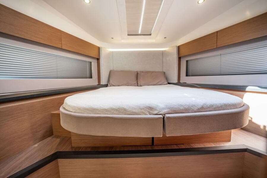 2021 Beneteau Monte Carlo 52