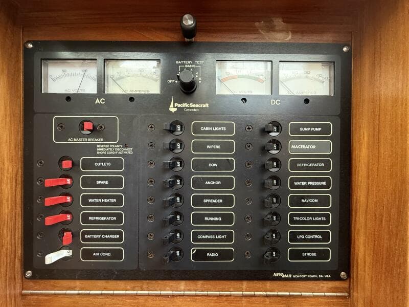 1994 Pacific Seacraft Pilothouse 32