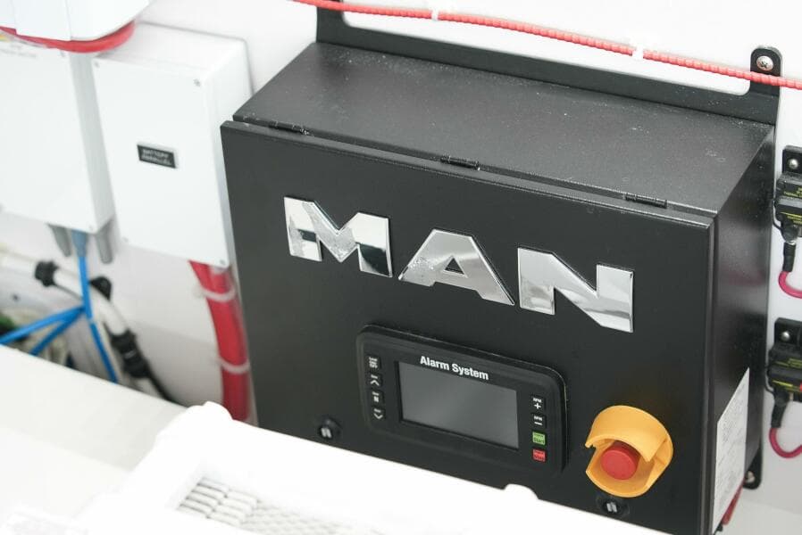 2025 Viking 46 Billfish