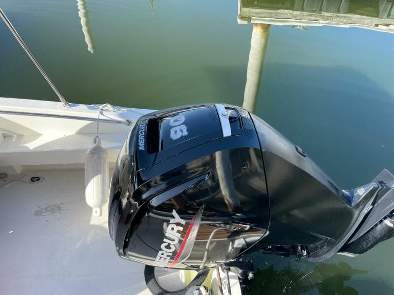 2021 Boston Whaler 