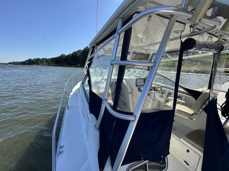 1999 Boston Whaler 28 Conquest