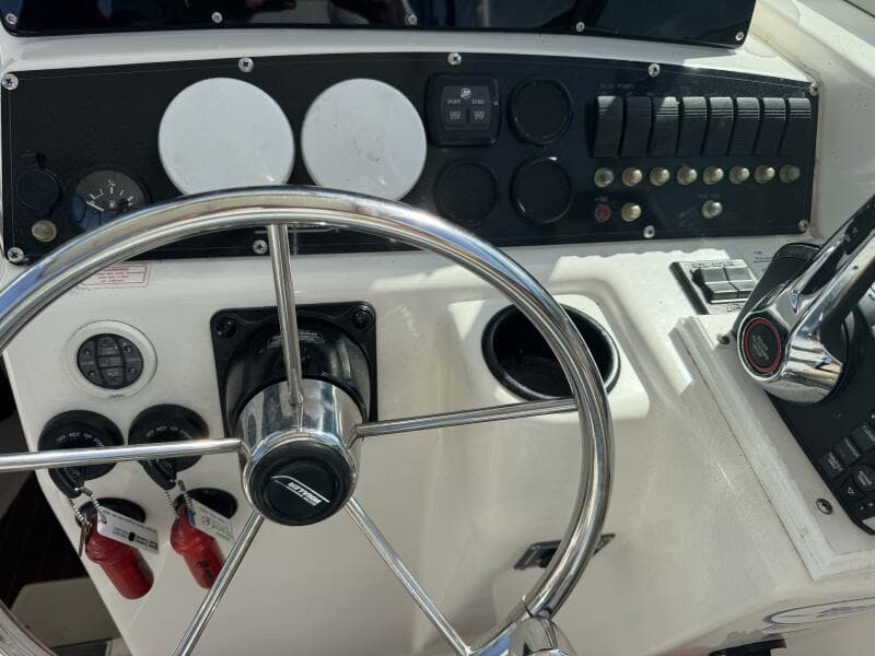 1999 Boston Whaler 28 Conquest