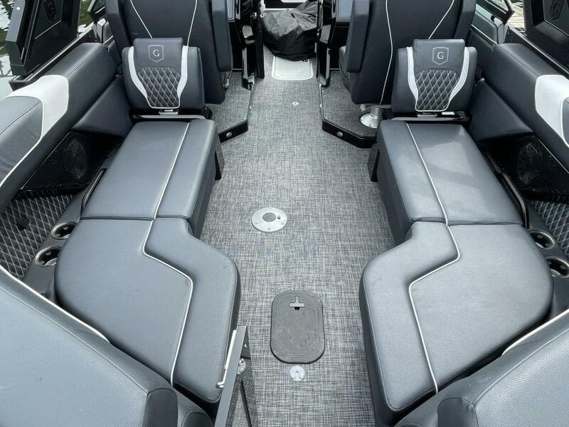 2024 Godfrey XP2700 W Twin