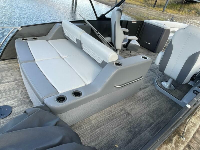 2024 Godfrey MC255DFL