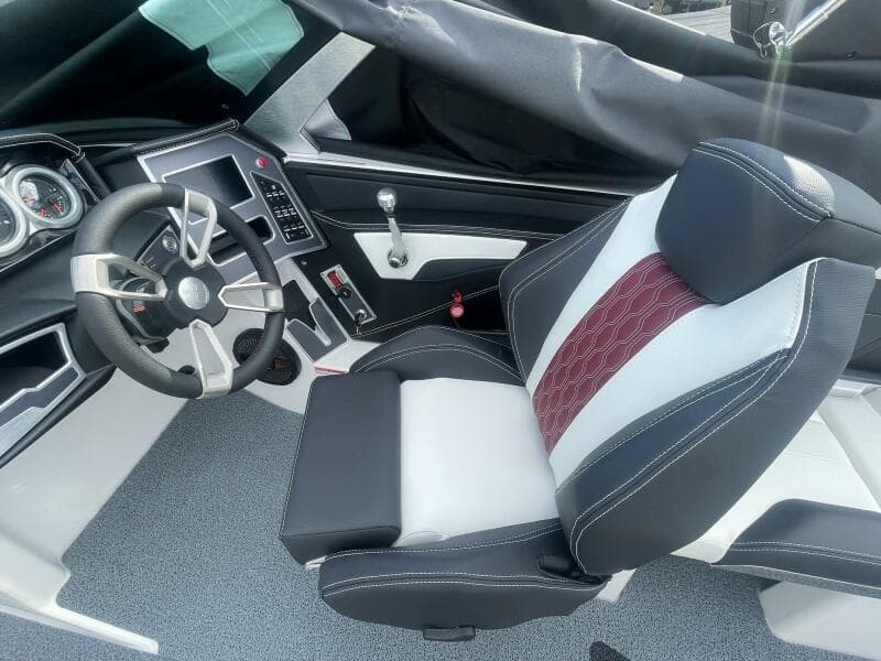 2024 Mastercraft XT24