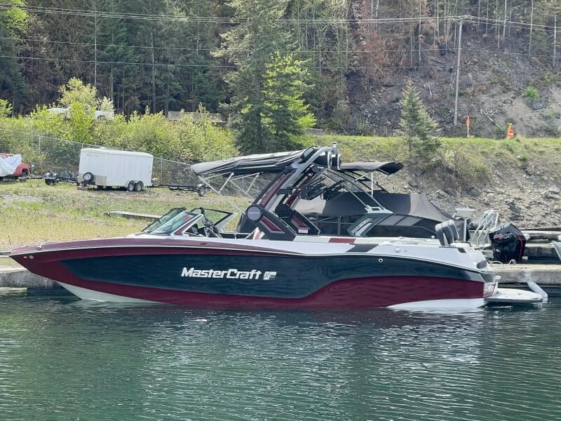 2024 Mastercraft XT24