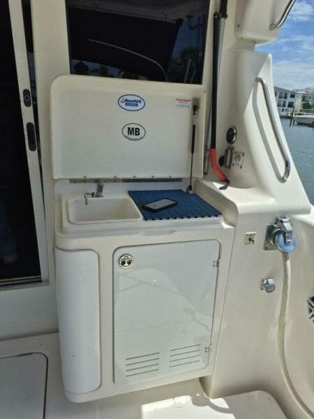 2002 Silverton 38 Convertible