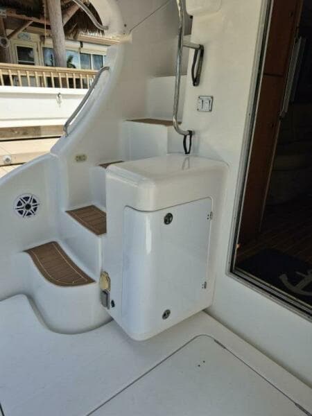 2002 Silverton 38 Convertible