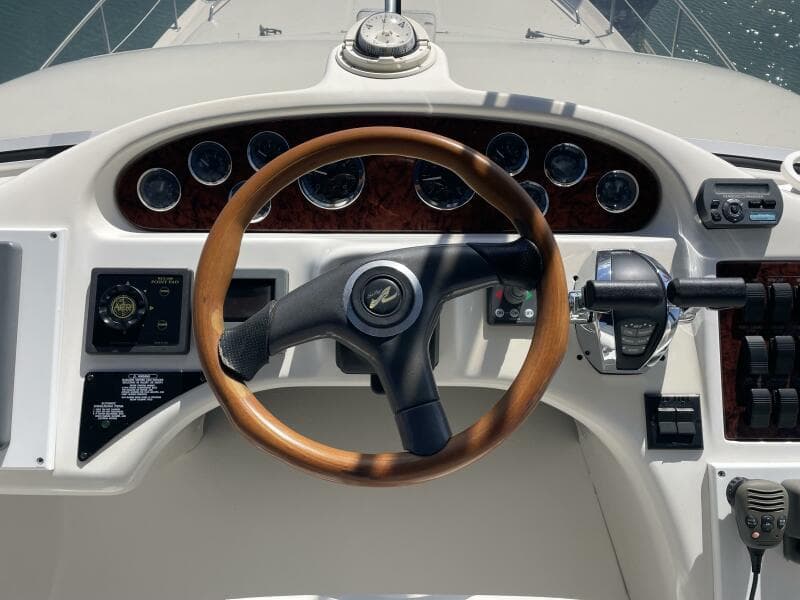 2000 Sea Ray 400 Sedan Bridge