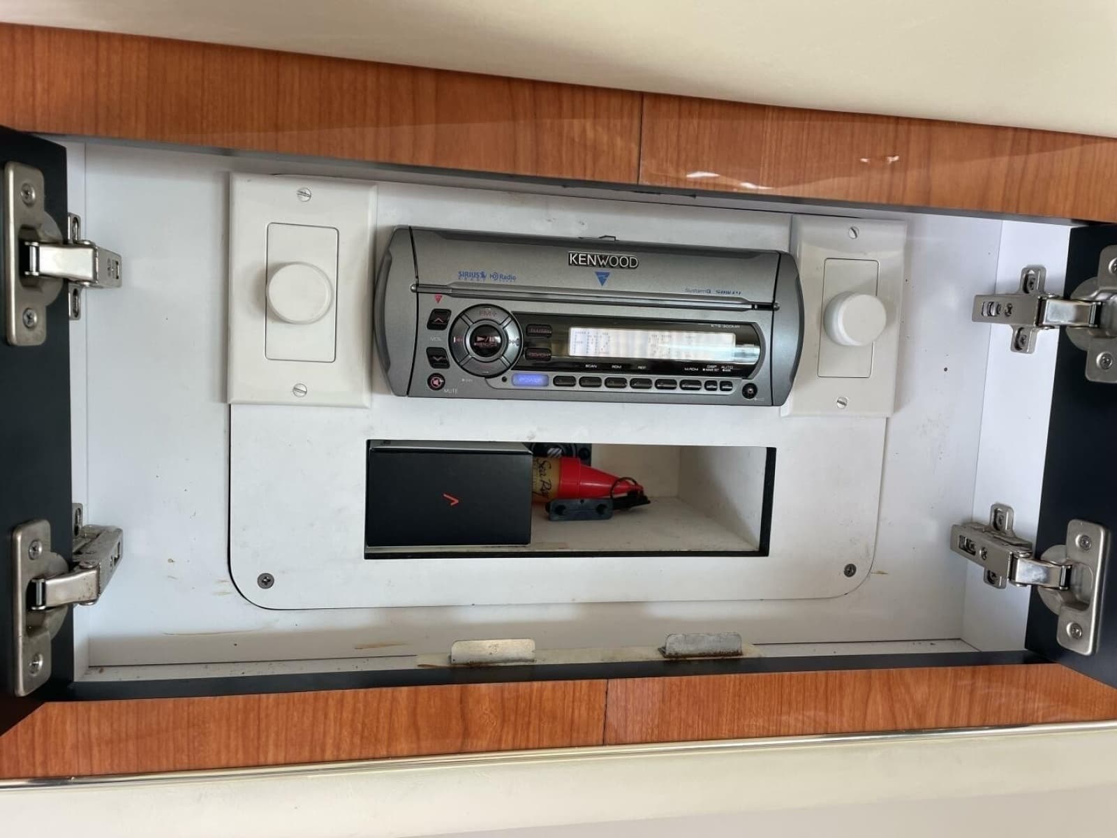 2000 Sea Ray 400 Sedan Bridge - Photo 120