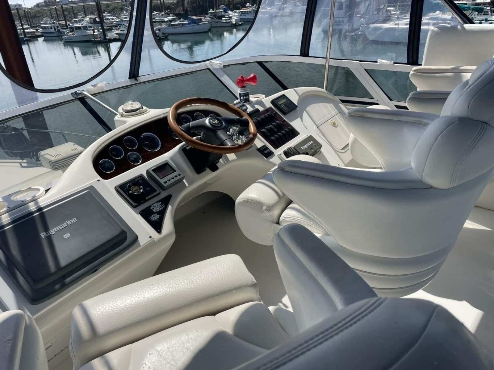 2000 Sea Ray 400 Sedan Bridge - Photo 30