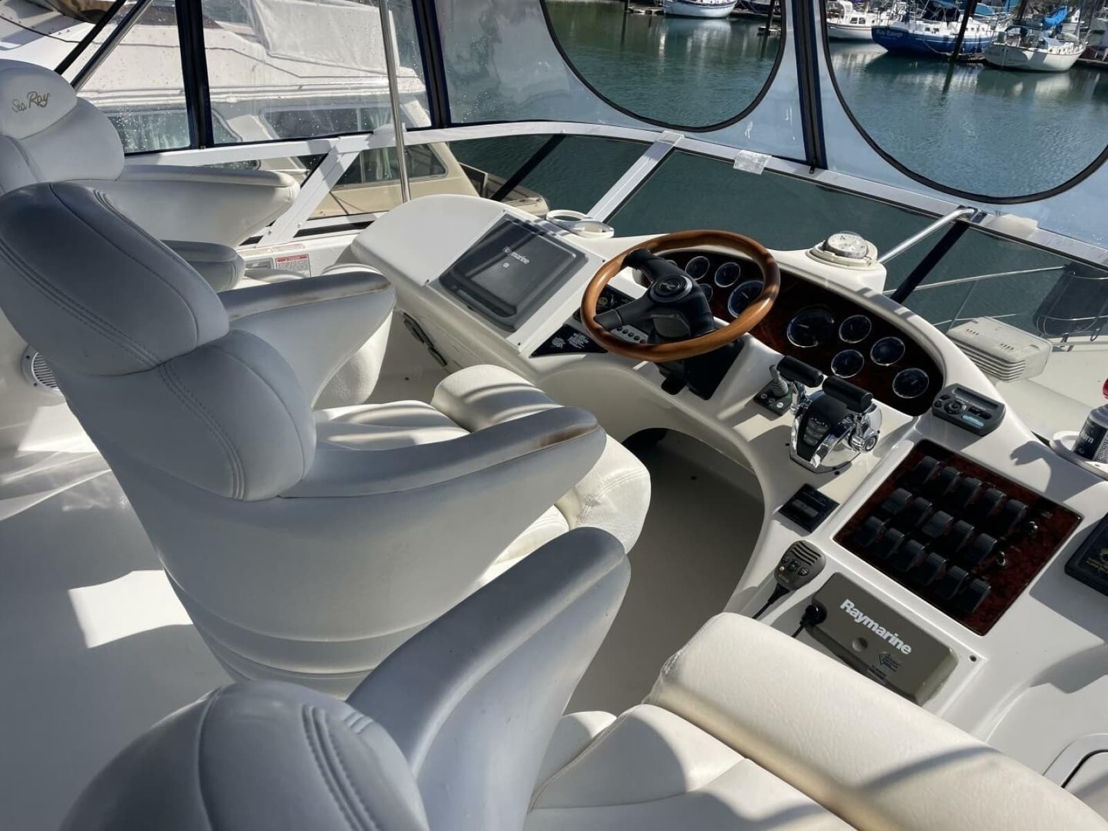 2000 Sea Ray 400 Sedan Bridge - Photo 29