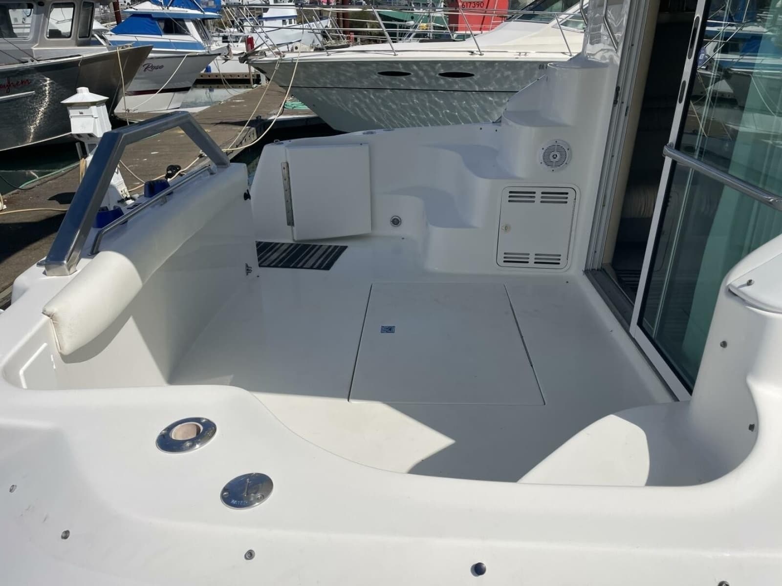 2000 Sea Ray 400 Sedan Bridge - Photo 16