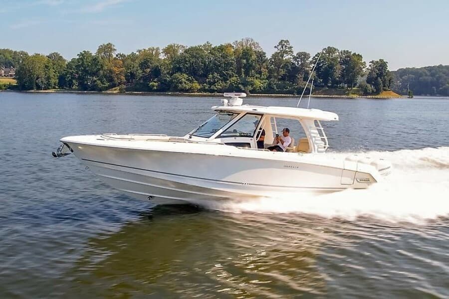 2018 Boston Whaler 350 Realm