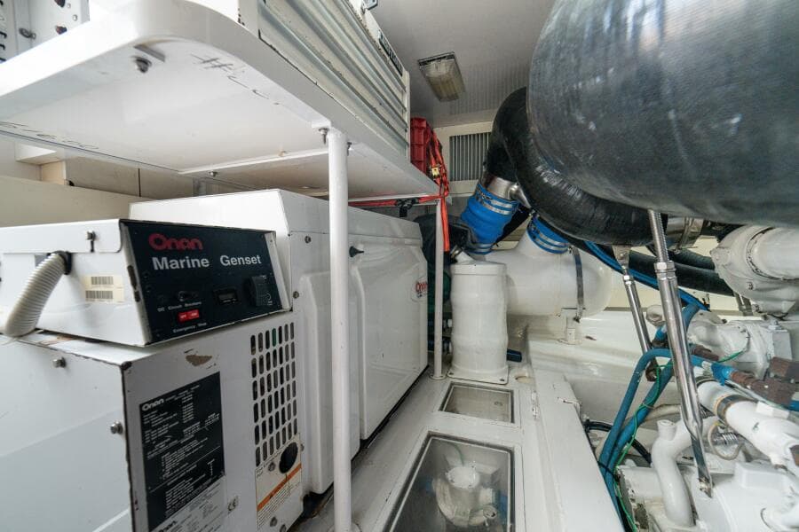 2004 Viking 61 Convertible "Mariah Jean"