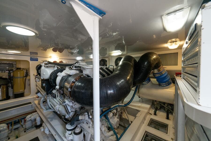 2004 Viking 61 Convertible "Mariah Jean"