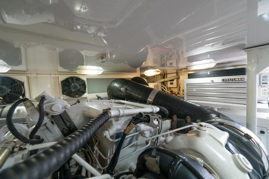 2004 Viking 61 Convertible "Mariah Jean"