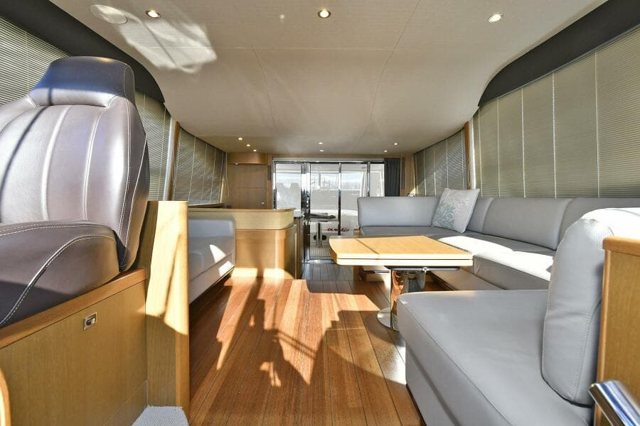 2016 Princess 52 Flybridge