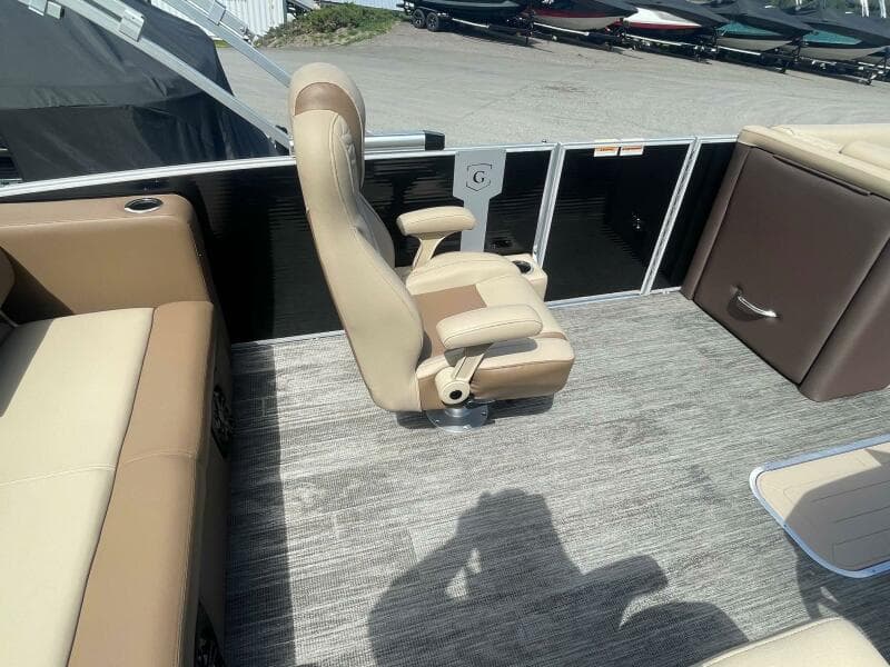 2024 Godfrey MC 235 DFL GTP