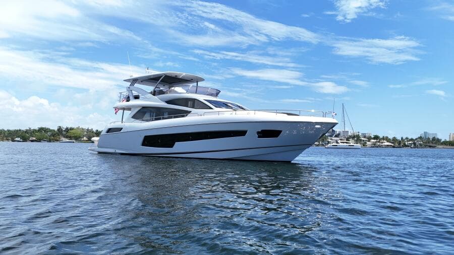 2017 Sunseeker 75 Yacht