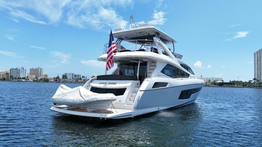 2017 Sunseeker 75 Yacht