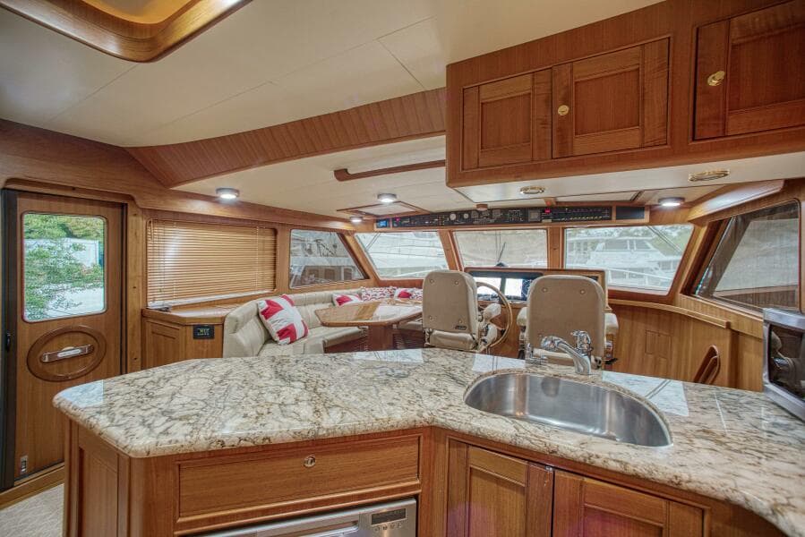2011 Marlow Explorer 70E