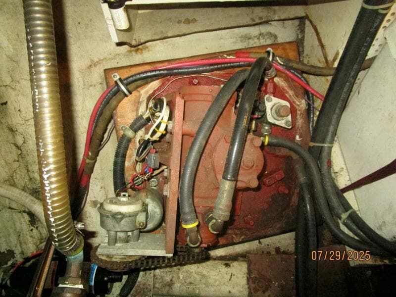 44' DeFever starboard stabilizer head