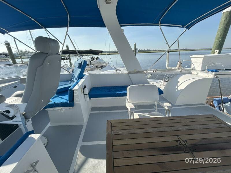 44' DeFever flybridge starboard