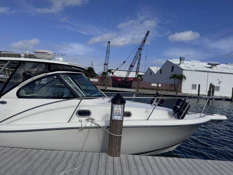 2007 Pursuit 335 Offshore